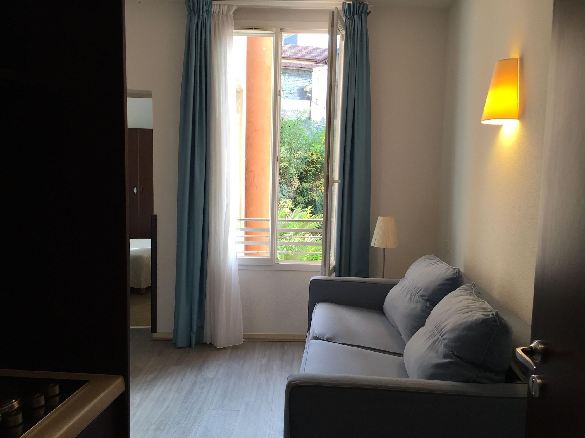Appart'Hotel Saint Jean Lourdes Esterno foto