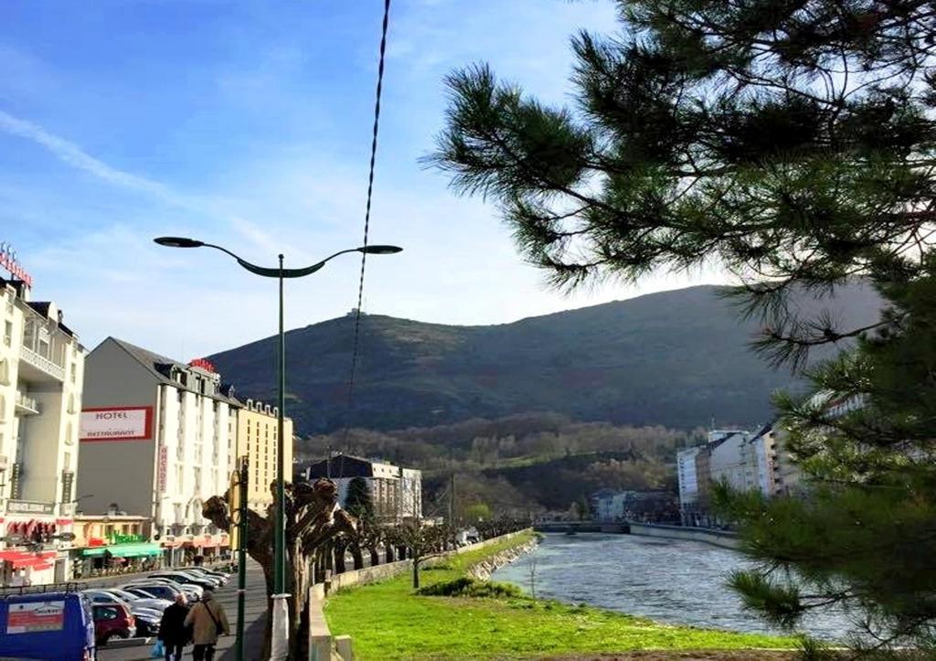 Appart'Hotel Saint Jean Lourdes Esterno foto